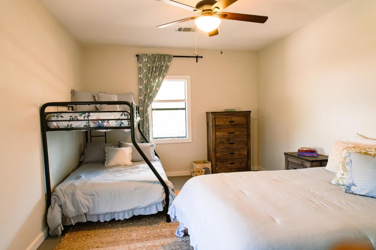 Hadley'S House - A Country 3 Bdrm With Screened-In Porch New Braunfels Eksteriør bilde